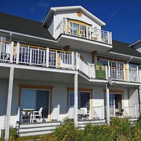 La Maison Harvey&Lessard Tadoussac Exterior photo